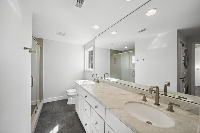 Building Photo - 4502 Rockwood Dr