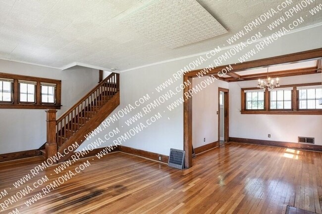Building Photo - 3315 Woodland Ave