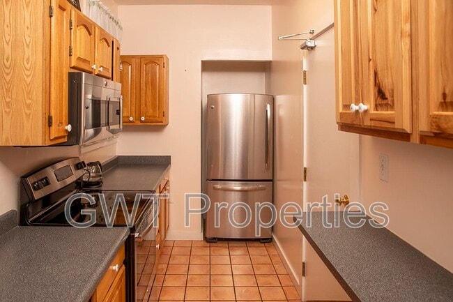 Building Photo - 321 Ivy St