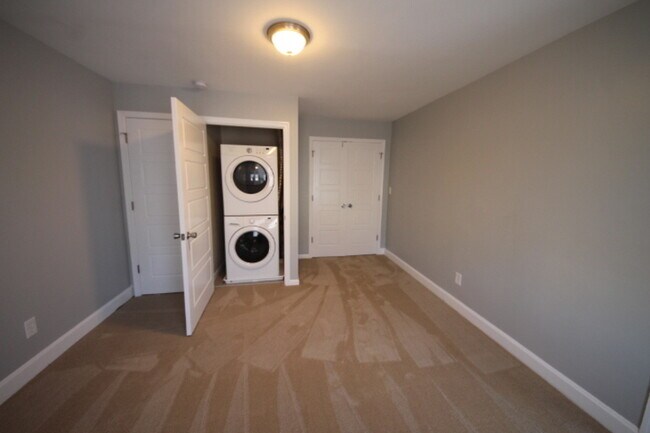 Building Photo - 1269 Simms Pl NE