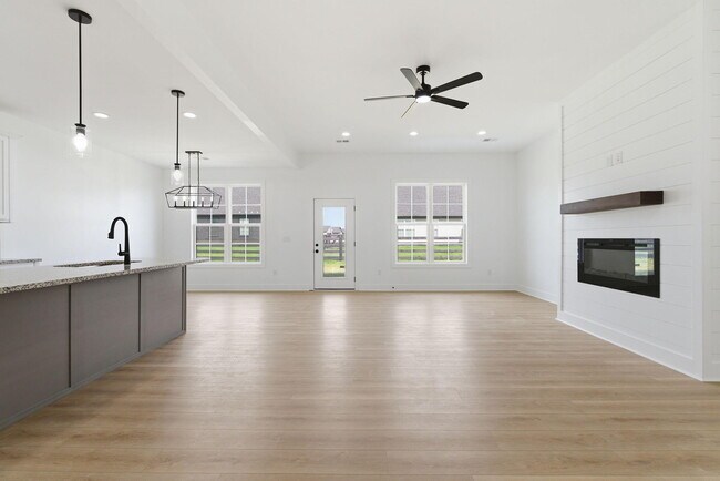 Building Photo - 406 Cheyenne Ct