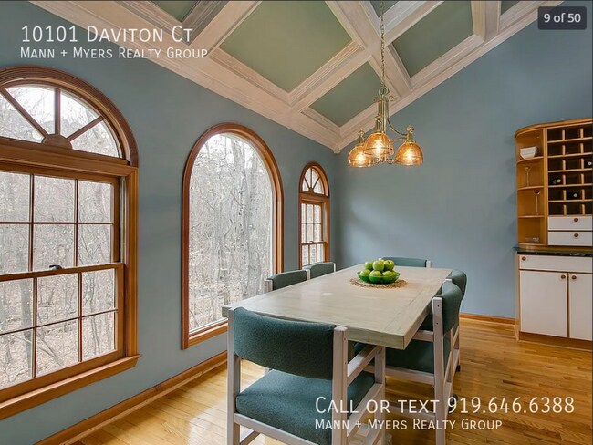 Building Photo - 10101 Daviton Ct