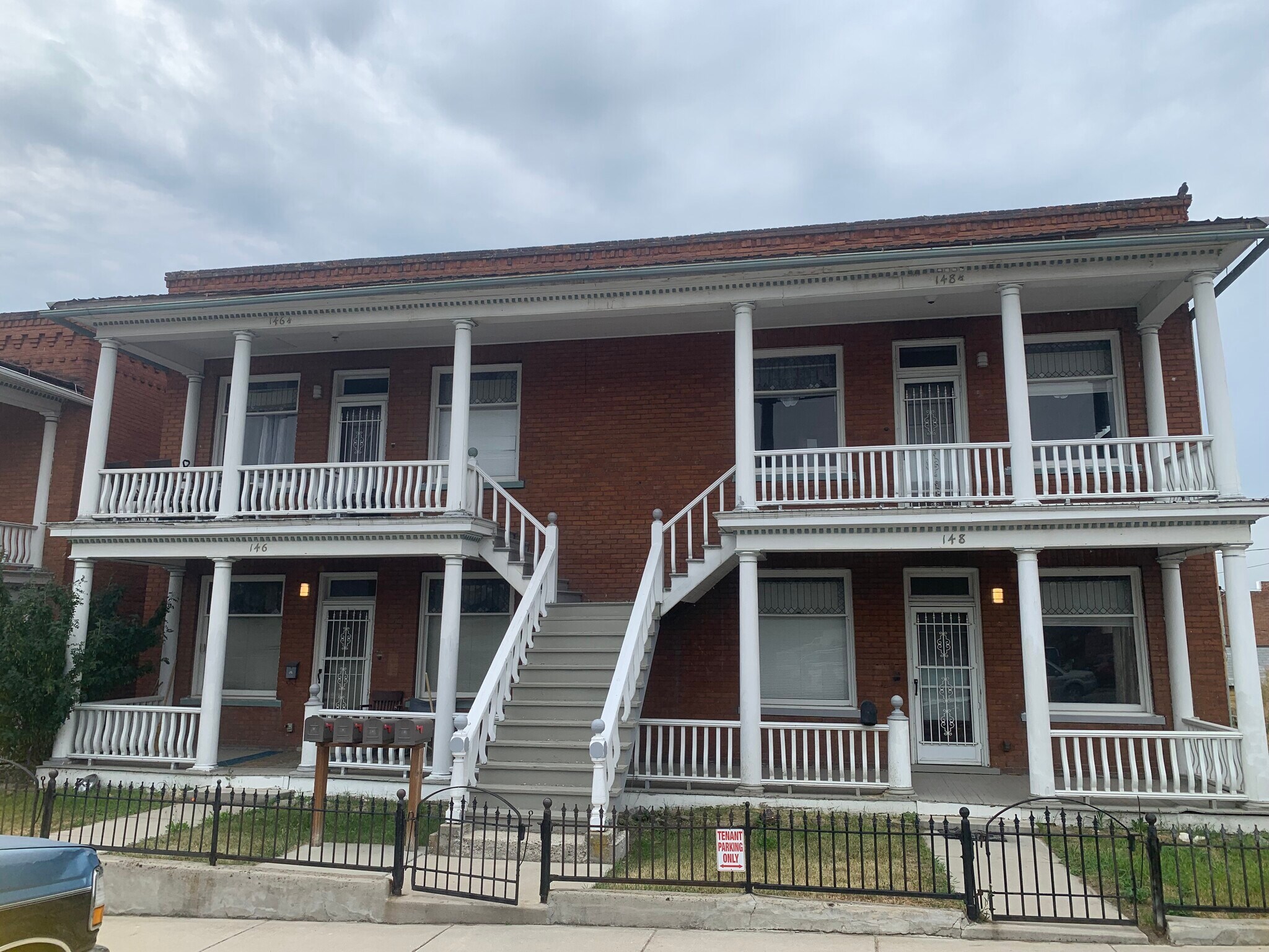 Building Photo - 146 W Aluminum St