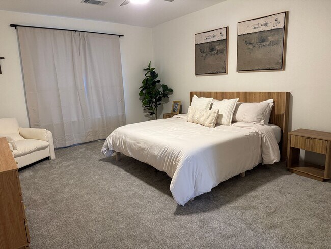 Building Photo - GATED COMMUNITY  |  STONE OAK  |  4 BEDROOMS + HUGE LOFT  |  SMALL LOFT/NURSERY/OFFICE/  |  EXCEL...