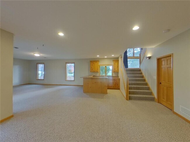 Building Photo - 1202 Adrian Dr