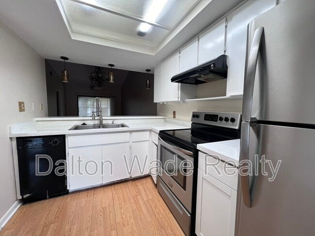 Building Photo - 2067 Sunset Grove Ln