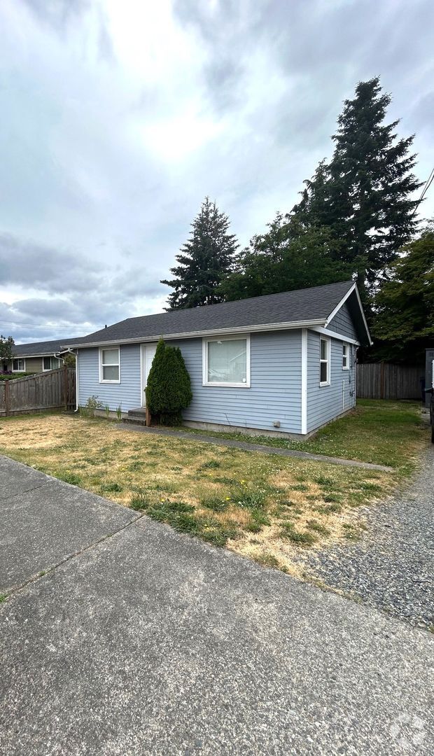 Building Photo - Cute/Cozy Marysville Homehome
