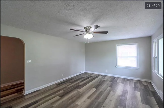 Building Photo - 4801 Oak Park Dr