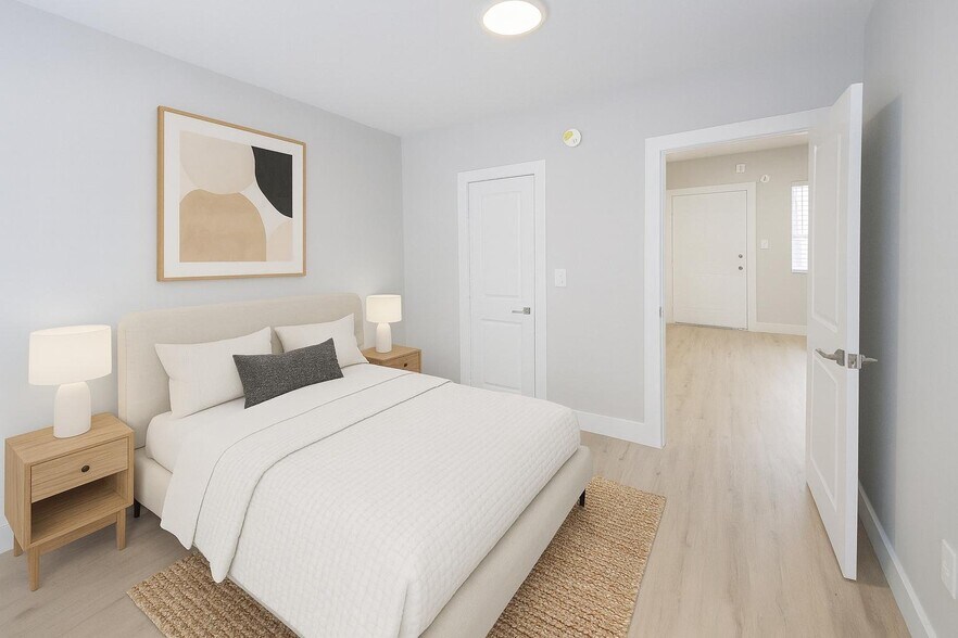 Building Photo - 1315 NE Miami Ct