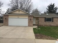 Building Photo - 862 Charter Oak Ct