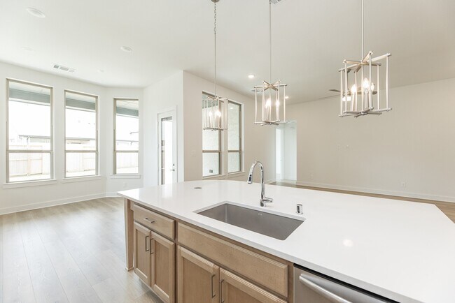 Building Photo - 30723 Grn Acrs Ct