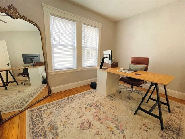 Building Photo - 15 Woods Ave