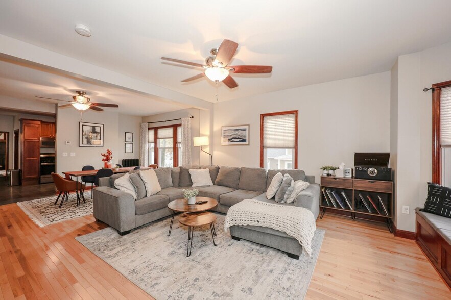 Building Photo - 331 E High St