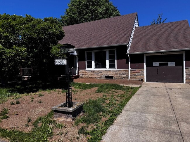 Building Photo - 23901 Puritan Ave