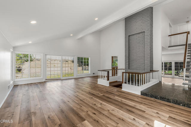 Building Photo - 327 Bethany St