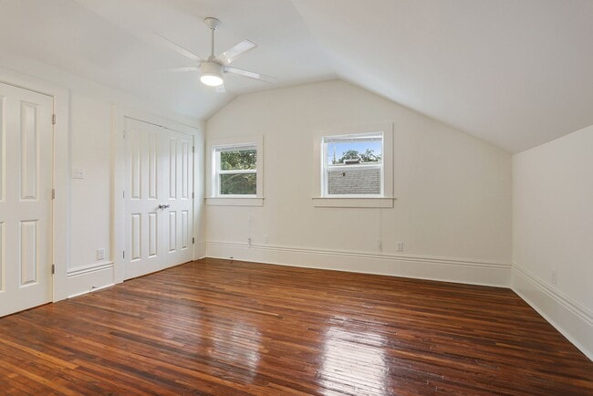 Building Photo - 2123 S Liberty St