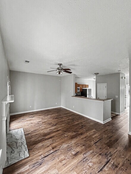 Building Photo - 21 Timber Ridge Dr