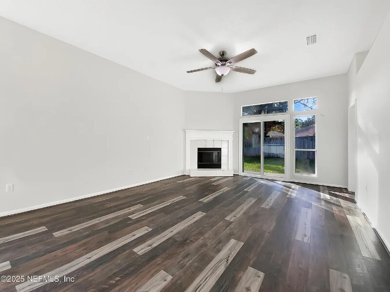 Building Photo - 3345 Millcrest Dr
