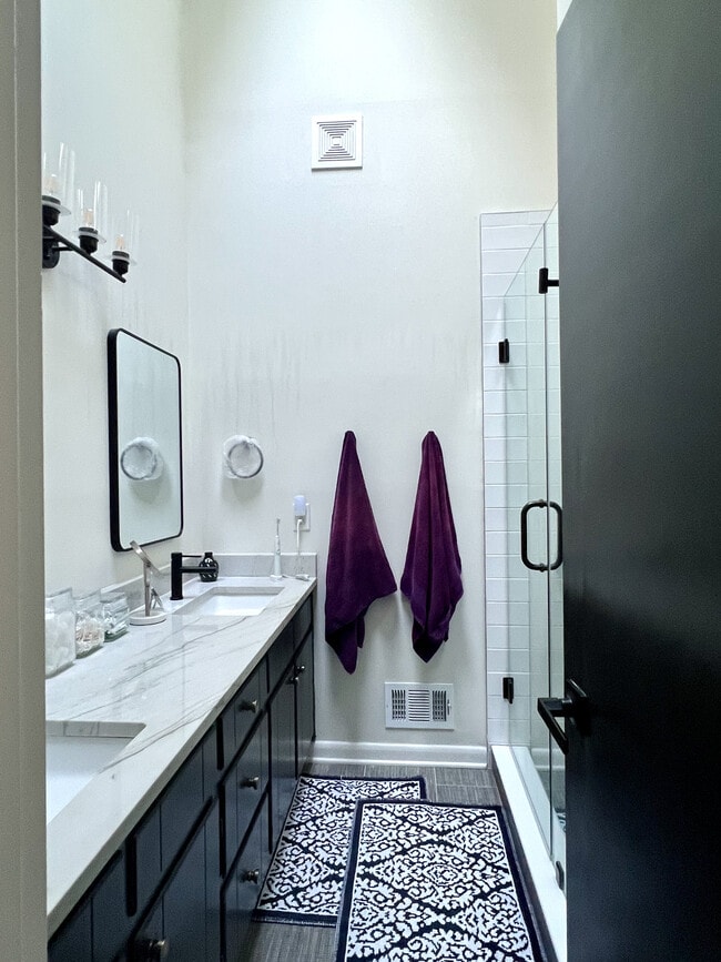 Building Photo - 1550 Spalding Dr