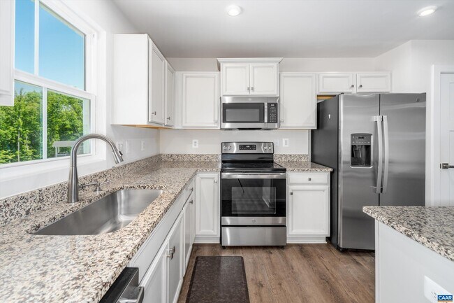 Building Photo - 93 Archer Dr