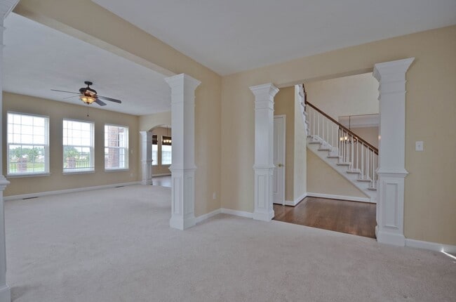 Building Photo - Discover your dream home in Virginia Beach!