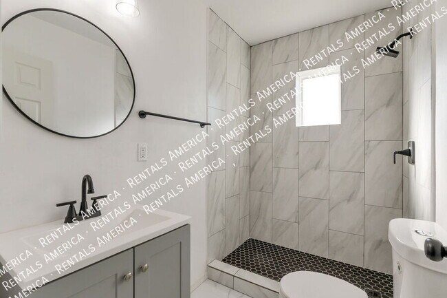 Building Photo - 5162 S 6th Ave