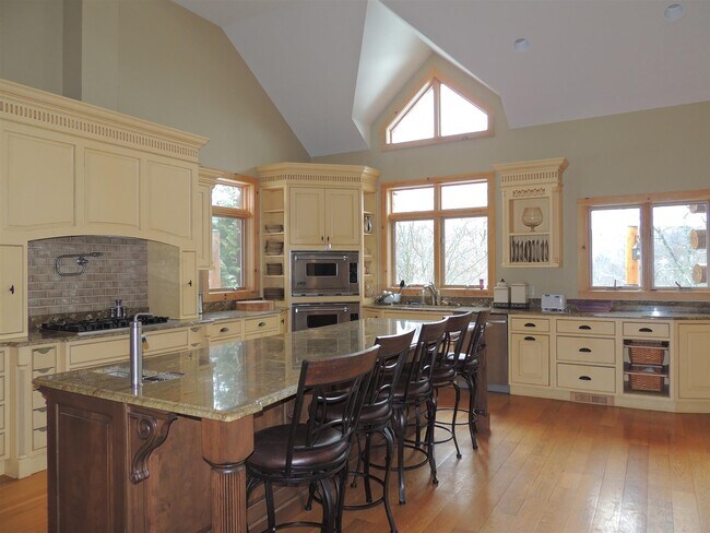 Building Photo - 438 Doodletown Rd