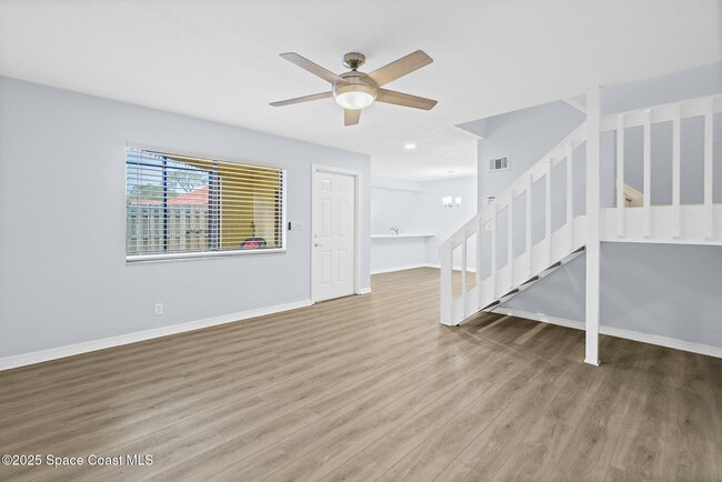 Building Photo - 8753 Live Oak Ct
