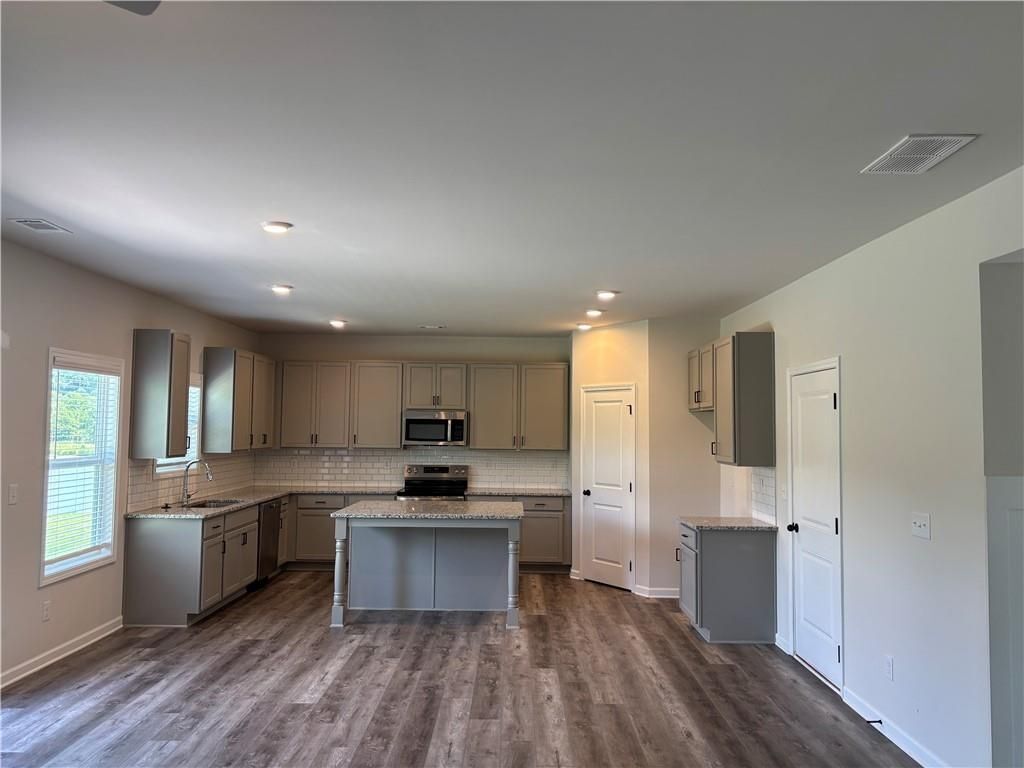 Building Photo - 497 Fox Crk Dr
