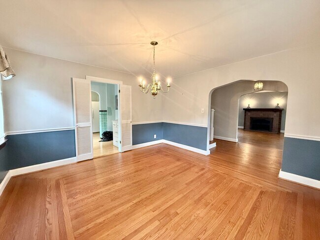 Building Photo - 6491 Ridge Ave