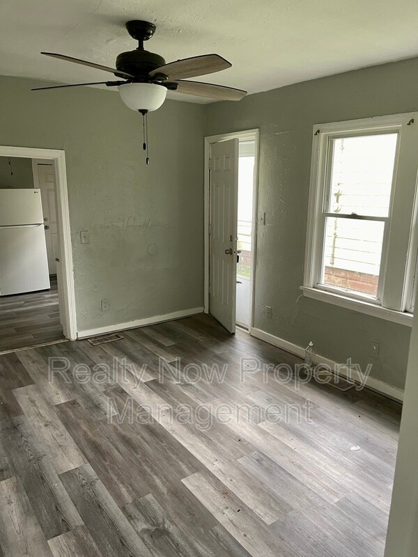 Building Photo - 3356 W 33rd St