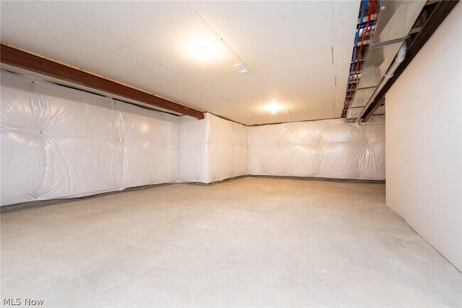 Building Photo - 98 Brewster Dr