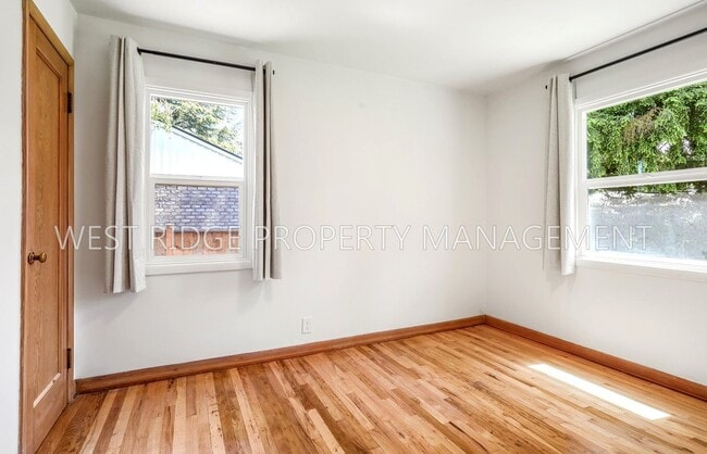 Building Photo - 11356 NE Glisan St