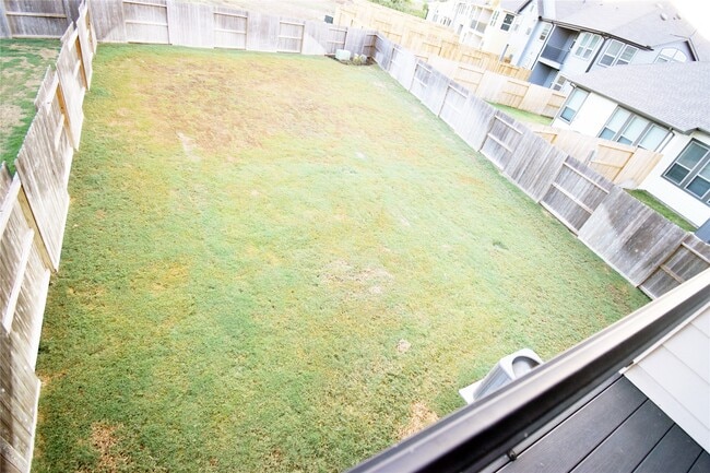 Building Photo - 9442 Starlight Oak Dr