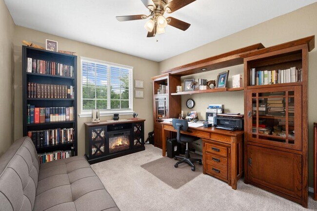 Building Photo - 2109 Blue Wing Dr