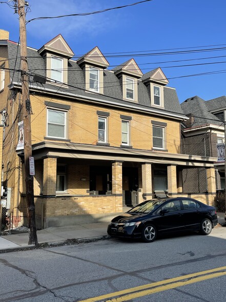 Building Photo - 615 Greenfield Ave