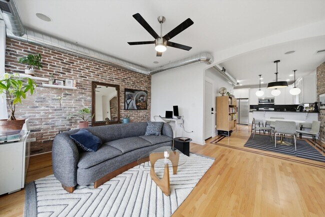 Building Photo - 5302 N Winthrop Ave
