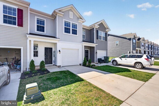 Building Photo - 183 Caterpillar Dr