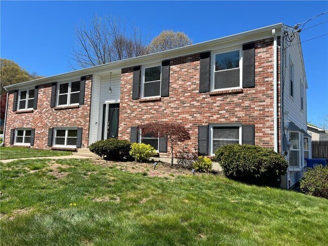 Building Photo - 52 Cottonwood Dr