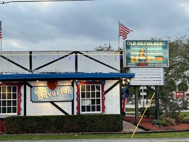 Building Photo - 815 SW 30th St