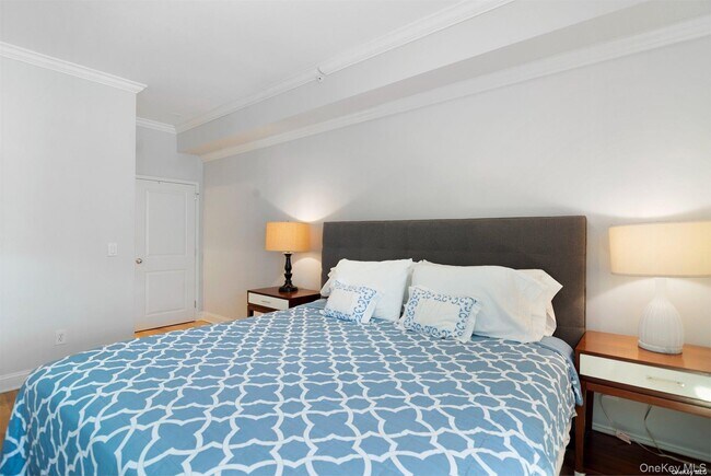 Building Photo - 260 Dune Rd