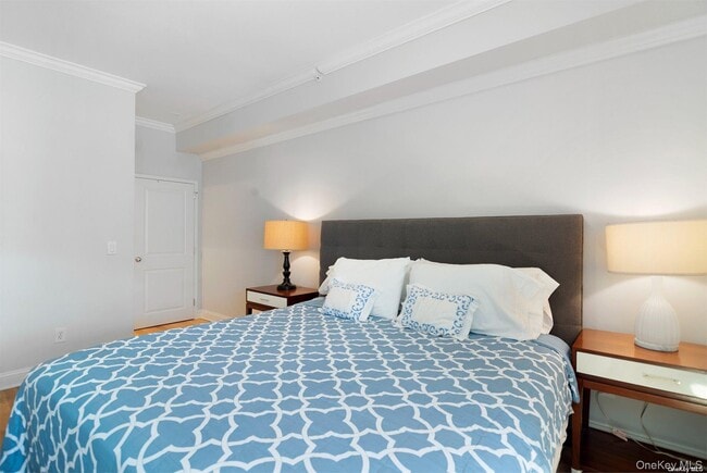 Building Photo - 260 Dune Rd