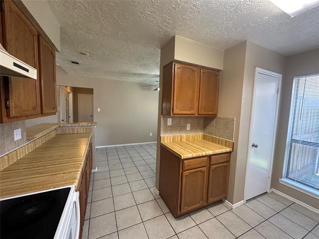 Building Photo - 4045 Cavalry Dr