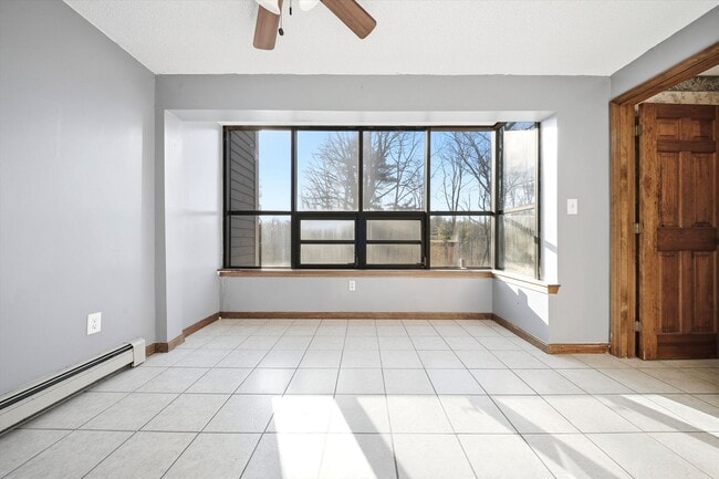 Building Photo - 24 Etta Ln