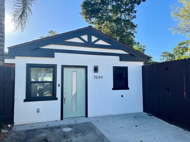 Private Entrance - 7649 Genesta Ave