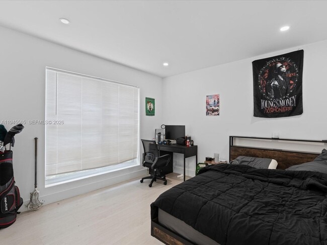 Building Photo - 5265 SW 78th St