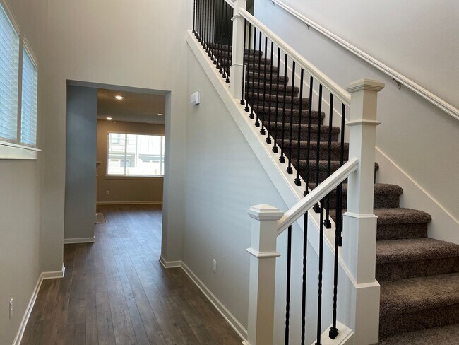 Building Photo - NEWER 4 Bed 2.5 Bath Home! Located near the Ridgefield Outdoor Recreation Center, equestrian faci...