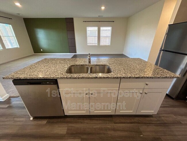 Building Photo - 8229 Pitchfork Dr