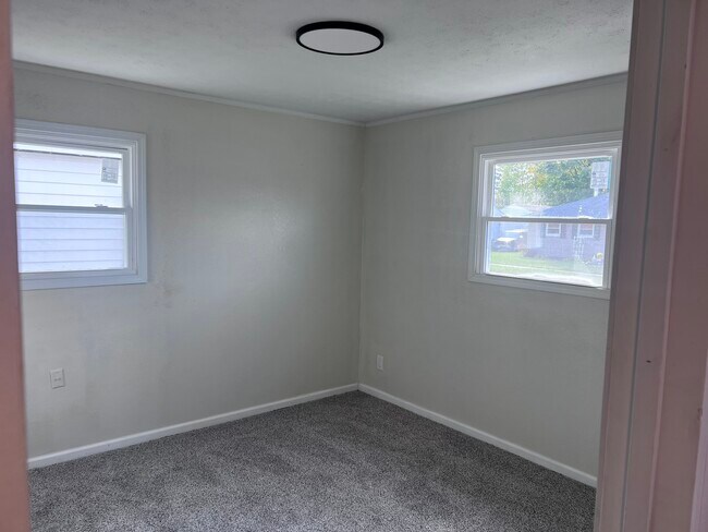 Building Photo - 5349 Pickford Dr