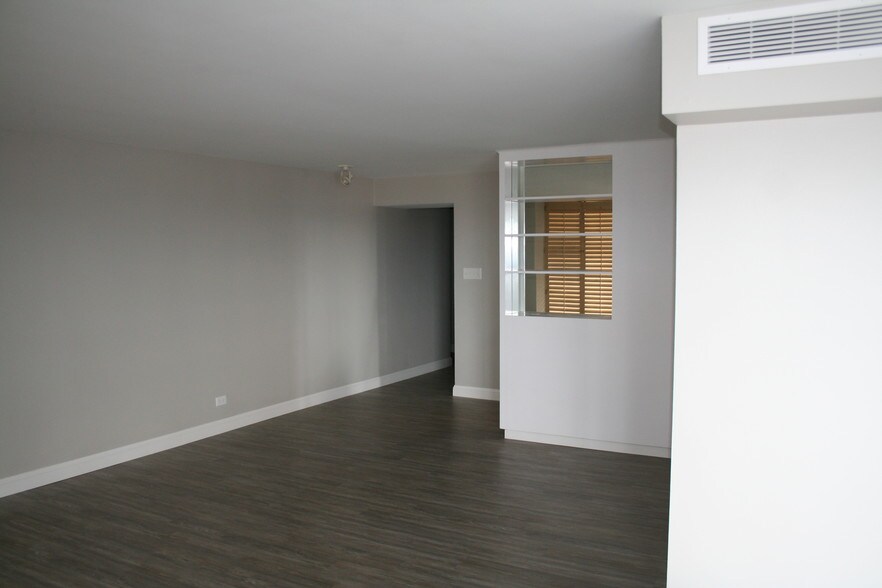 Toward front entrance - 790 N Washington St